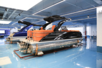 Excellent rapport qualité-prix, bateau ponton en fibre de verre certifié CE Kinocean de 22 pieds avec moteur hors-bord, services personnalisés, options budgétaires diverses