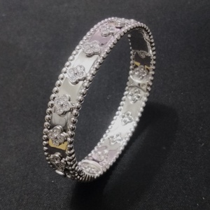 Bracciale <span class=keywords><strong>Portafortuna</strong></span> Cinque Fiori in Pietra di Pavone Oro Rosa 18k con Diamanti Set Rosso Grigio Beimu Gioielleria Vendita all'Ingrosso - Product Image 4