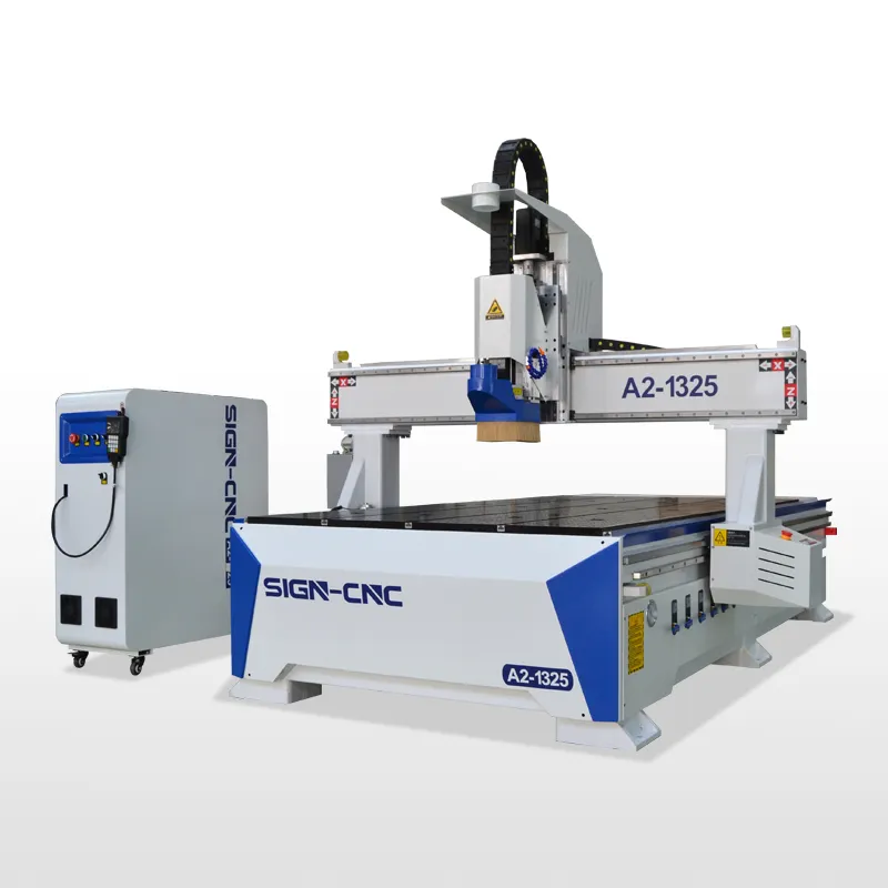 Roteador manual para mudança de ferramentas CNC A2-1325 máquina cnc para trabalhar madeira com motor servo AC e redutor para trabalhar mais rápido