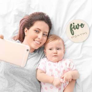 Set di 7 Carte Mensili 3D per Neonati, Insegne per Annuncio Nascita, Cartelli Bifacciali 'Hello World' per Neonati, Dischi in Legno - Product Image 3