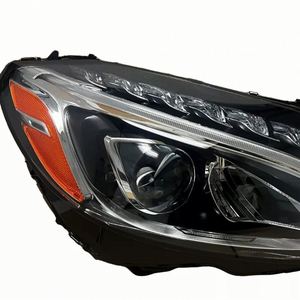 Ensemble de phares avant A2059067803 pour Mercedes-Benz Classe C C300 - Product Image 1