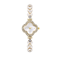 Jam Tangan Wanita Quartz Elegan Kasual Laris Manis, Bertabur Berlian, Mewah Ringan, Gelang Manik Bermotif Semanggi Berdaun Empat 16mm