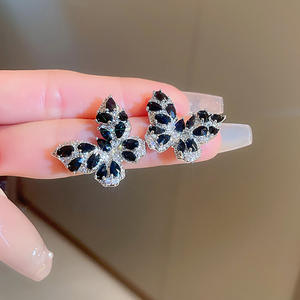 Pendientes de Mariposa E2485 con Cristales Negros de Corte Marquesa y Aleación de Rhinestone, Joyería de Moda para Mujer - Product Image 4