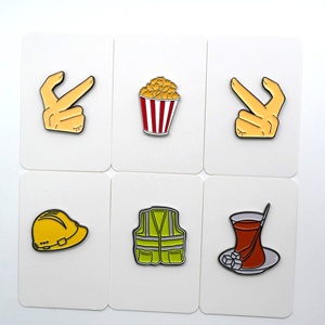 Spille, Distintivi e Adesivi Personalizzati con Stile di Vita e Cultura, Placcati in Smalto e Stampati UV, con Motivi Popcorn, Attrezzature da Costruzione e Tè Turco - Product Image 1