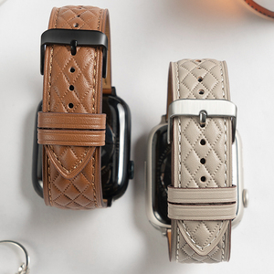 <span class=keywords><strong>Cinturino</strong></span> per Smartwatch di Lusso <span class=keywords><strong>in</strong></span> Vera <span class=keywords><strong>Pelle</strong></span> con Motivo Romboidale per Donna, Compatibile con <span class=keywords><strong>Apple</strong></span> - Product Image 3