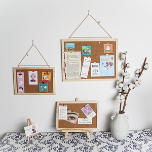 Vente chaude, tableau en liège avec cadre en bois suspendu, fourni par l'usine, avec des taches adhésives pour une utilisation décorative à l'école et au bureau - Product Image 2
