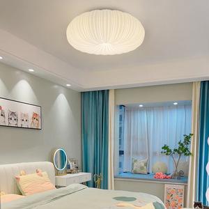 Gran oferta de luces LED de estilo nórdico Crema para dormitorio, cubierta de PE, luz de techo redonda con forma de calabaza - Product Image 4