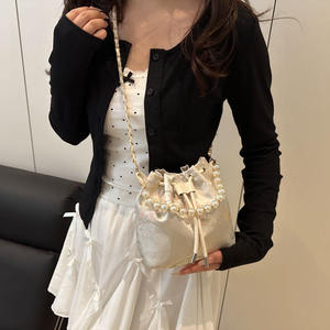 حقيبة كتف واحدة بتصميم تشيونغسام صيني جديد مع حزام سحب مزين باللؤلؤ وتصميم عتيق - Product Image 3