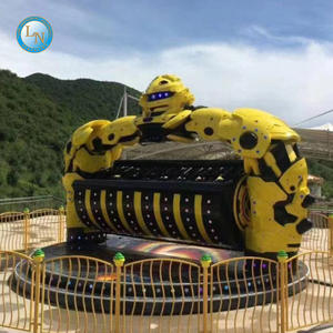 Manège Robocop 16 places, rotation à 360 degrés, pour parcs intérieurs et extérieurs - Product Image 3