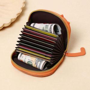 Portefeuille en cuir multi-fentes pour femmes, porte-monnaie personnalisable avec nom gravé sur le thème du chat, petite pochette à cartes mignonne - Product Image 2