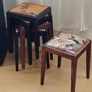 เก้าอี้ทานข้าวไม้เนื้อแข็งสไตล์บ้านไร่โบราณ - ดีไซน์โบราณที่ทนทานสำหรับการใช้งานในบ้าน - Product Image 3