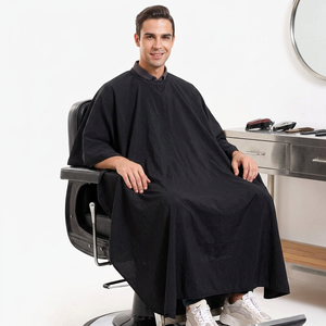 Capa de Peluquería Negra con Logotipo Personalizado, Capa de Barbero Profesional Impermeable, Ajustable con Broches, para Corte de Cabello en Salón - Product Image 1