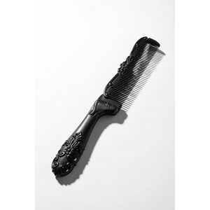 หวีหางพับได้สำหรับการดูแลผิวประจำวัน ทุกสภาพผิว สูตรเคบิวตี้ - Product Image 1