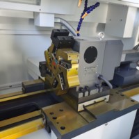 Torno CNC CK6136 con Sistema de Control FANUC 380V, Torno de Metal de Alta Precisión con Bancada Plana para Uso Industrial