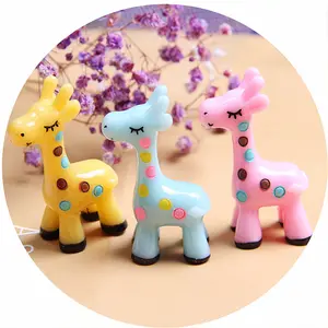 Kostenloser Versand Großhandel Unterschied liche Größe Giraffe 3D Tiere Charms Harz Ornament Anhänger Schmuck Zubehör Harz Bastel bedarf