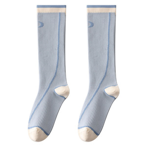 Chaussettes de compression pour femmes, printemps/été, dégradé de couleurs, design à rayures colorées, nylon, séchage rapide, sport - Product Image 5
