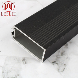 Tringle <span class=keywords><strong>de</strong></span> penderie LESLIE en alliage d'aluminium, cadre carré, épaisseur 0,8 mm, 15x30 mm, horizontale, 3 m <span class=keywords><strong>de</strong></span> long, noire, fixation sur porte - Product Image 6