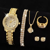 Meilleure vente en direct : Montre chinoise en alliage de style romain pour femme, entièrement sertie de diamants, avec bracelet et design Fortune-Bowl