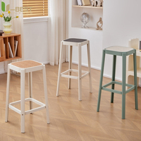 Chaises de bar en métal U-best, mobilier commercial, style moderne et luxueux, en bois massif, tabourets confortables