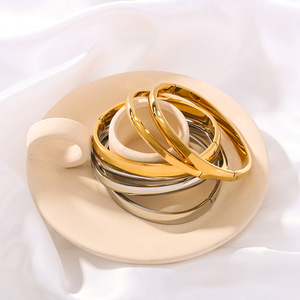 New Arrival Smooth Stainless Steel <strong>Chunky</strong> <strong>Bangle</strong> Simple Classic 18k Gold Plated <strong>Bangle</strong> High Quality Stainless Steel <strong>Bangle</strong> Sets - Product Image 5