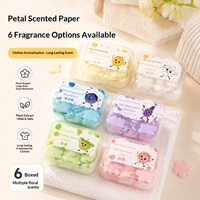 Feuilles de savon en papier bio en forme de pétale, se dissolvant instantanément dans l'eau, offrant un nettoyage en profondeur, savon floral en papier, tablettes de savon portables