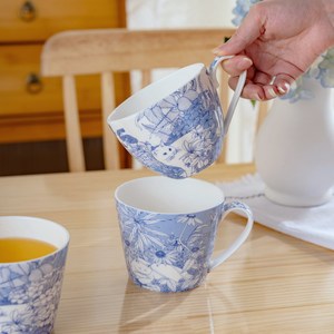 Tasse en porcelaine blanche et bleue avec motif de chat - Tasse à café de style pastoral japonais - Product Image 3