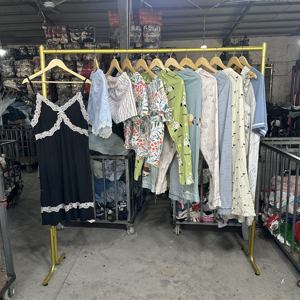 <span class=keywords><strong>Ropa</strong></span> de Verano Usada de Alta Calidad a Precio Económico para Hombres, Mujeres y Niños, <span class=keywords><strong>Ropa</strong></span> de Dormir de Algodón Mixta de Segunda Mano para Venta al Por Mayor en Pacas - Product Image 1