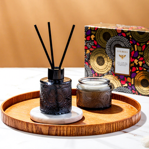 Wholesale Premium Embossed Glass <b>Bottle</b> Aromatherapy Gift Box Sulfate Free Alcohol Free Eco-Friendly Soy Wax <b>Reed</b> <b>Diffuser</b> Set - Product Image 5