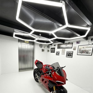 Éclairage LED hexagonal, lumière en nid d'abeille pour garage, zone <span class=keywords><strong>de</strong></span> lavage, luminaires hexagonaux pour garage, résistants à l'eau - Product Image 1