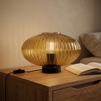 Lampe de table artistique pour chambre à coucher, lampe décorative de chevet, lampe d'hôtel au design simple, abat-jour moderne, petites lampes de chevet en verre à vendre