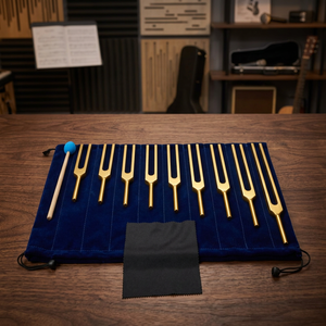 Ensemble de 9 diapasons Solfeggio dorés avec sac à marteaux en silicone pour la guérison et l'étalonnage des instruments de musique - Product Image 1