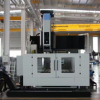 Centre d'usinage vertical CNC à portique robuste BT50 avec commande SYNTEC/Fanuc, structure rigide pour le fraisage de grandes pièces