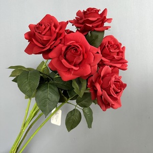 Tallo de Rosa Artificial Duradero con Pétalos de Tacto Real para Decoración de Jardín Exterior e Interior del Hogar - Product Image 6