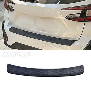 Plaque de protection arrière extérieure en résine d'origine pour Subaru CROSSTREK 2024-2025 – Protection de pare-chocs, marchepied et kit carrosserie pour coffre arrière - Product Image 2