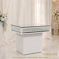 Mesa de Exhibición de Postres Moderna Blanca de Acero Inoxidable para Hotel, con Cristales Colgantes, Pedestal de Espejo para Cortar Pasteles en Recepciones de Boda