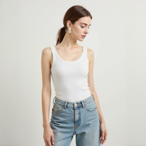 Top da <span class=keywords><strong>Donna</strong></span> con Spalline Incrociate e Reggiseno Integrato, Vestibilità Slim, Elasticizzato, Morbido, Senza Maniche, Minimalista, Stile Y2K, Basic Streetwear, Logo Personalizzato OEM ODM - Product Image 3