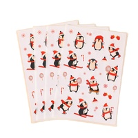 Autocollant adhésif en PET de style dessin animé de joyeux Noël, étiquette imprimée décorative durable pour l'épicerie de promotions de Noël pour enfants