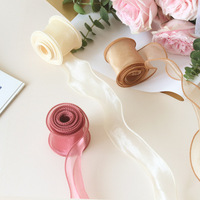 Vente en gros de ruban flottant en satin double face pour coiffure de fleurs fraîches pour gâteau emballage en rouleau avec nœud papillon en gaze queue de poisson