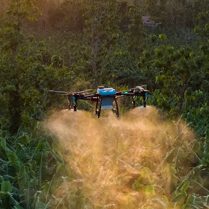 4-Achsen-Landwirtschaftsdrohne GPS-Flug automatisch landwirtschaftliche Sprühdrohne mit Kamera-Radar