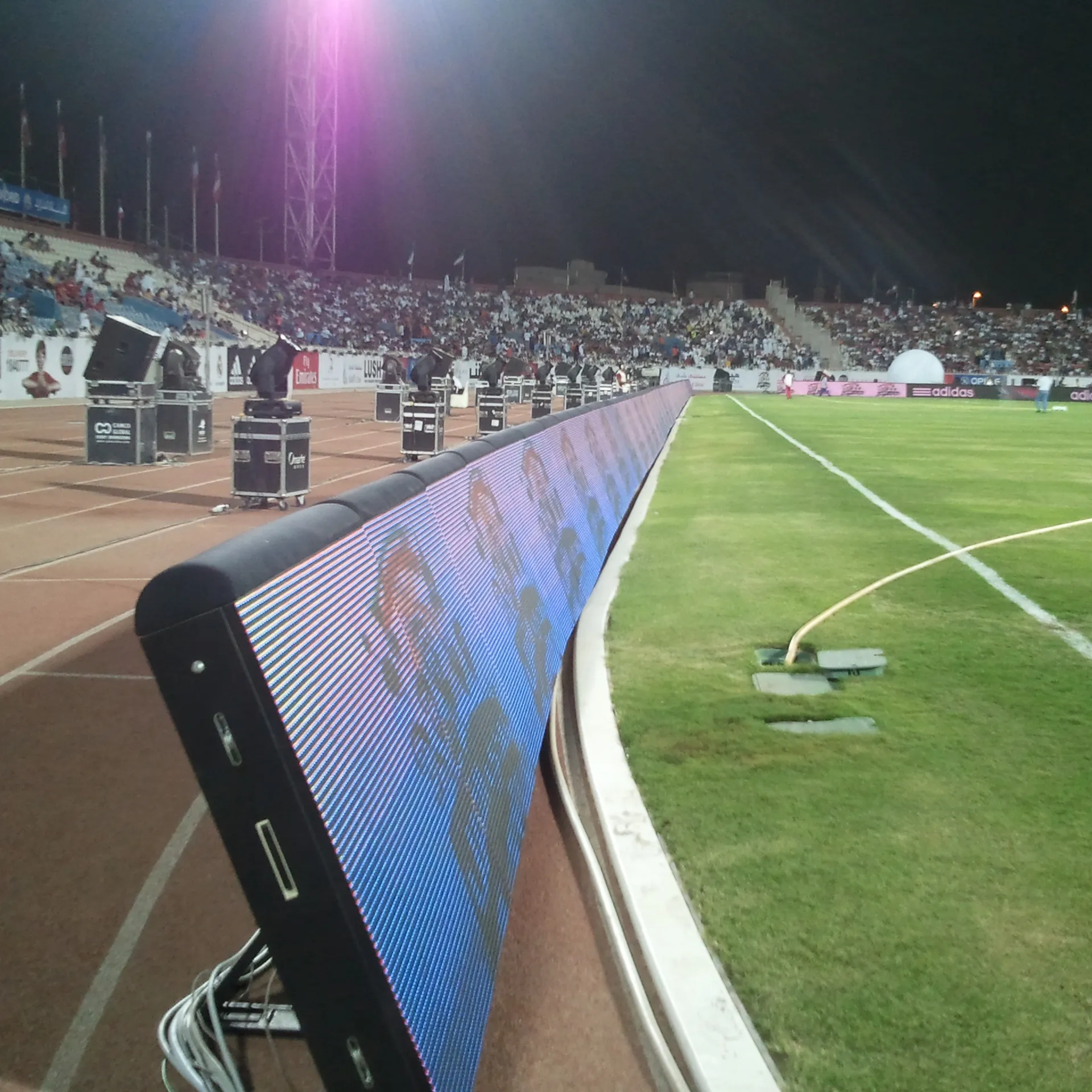 Outdoor P8 P10 Sport Field Fence Led Display Football Perimeter Led Panel Stadium Led Advertising Display Screen