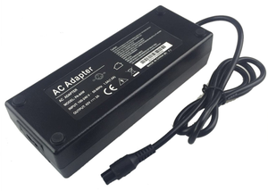 Caricabatterie al <span class=keywords><strong>Litio</strong></span> 110-240V 63V 67.2V 71.4V 84V 5A per Batteria al <span class=keywords><strong>Litio</strong></span> 72V 20S per Moto Elettrica - Product Image 2
