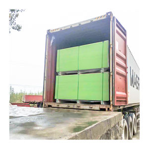 <span class=keywords><strong>Plaque</strong></span> <span class=keywords><strong>de</strong></span> plâtre imperméable à face papier bon marché / <span class=keywords><strong>Plaque</strong></span> <span class=keywords><strong>de</strong></span> plâtre / <span class=keywords><strong>Plaque</strong></span> <span class=keywords><strong>de</strong></span> gypse pour une utilisation extérieure et intérieure dans le salon, la chambre à coucher, Chine - Product Image 1