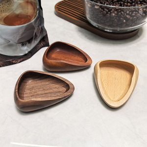 Platos para granos de café con formas personalizadas, pequeños platos de madera de nogal y varios otros platos de madera hechos a medida para servir. - Product Image 3
