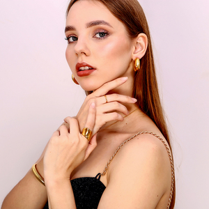 Anillo de sello brillante exagerado, chapado en oro de 18k, de acero inoxidable, joyería impermeable para <span class=keywords><strong>mujer</strong></span> - Product Image 3