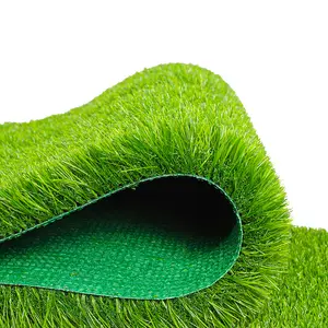 Gazon artificiel vert de faux tapis de pelouse d'herbe extérieure naturelle douce superbe pour le terrain de football de jardin