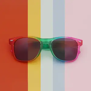2023 Logotipo personalizado Rainbow Frame Óculos De Sol Cor Óculos De Sol Presente De Festa De Férias Rainbow Sunglasses