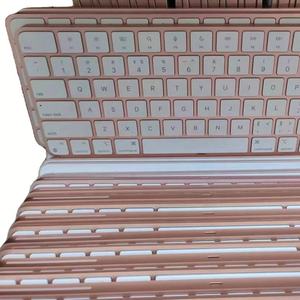 Teclado Inalámbrico Magic Keyboard con Touch ID (A2449/MK2933LL/A) para Laptop, Retroiluminación RGB, Usado, Todos los Colores - Product Image 4