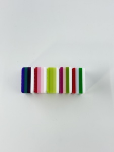 Juego de Mahjong Moderno Estilo Americano Impreso con Láser, 160 Piezas, Lujoso de 4 Capas, 32 mm, Acrílico Rojo y Verde con Mantel - Product Image 6