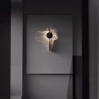 Applique murale LED de luxe de style design pour escalier ondulée en acier inoxydable aluminium rotatif pour hôtel chambre couloir pour salon