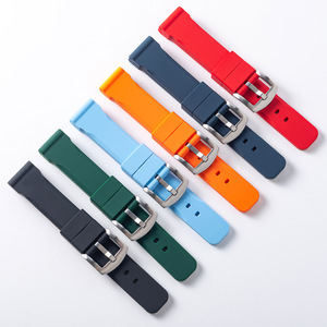 Bracelet de montre en silicone étanche de qualité supérieure, vert, compatible avec les montres de plongée de luxe, bracelet universel à libération rapide - Product Image 1